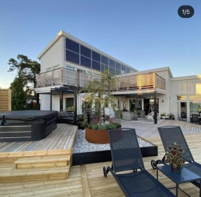 Unique Luxury Sustainable Villa, stunning view, Naantali